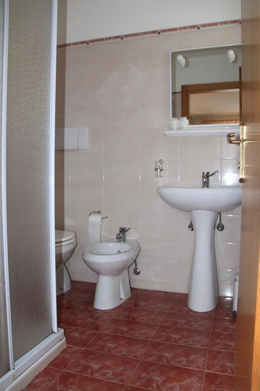 Garni Goccia D'Oro Hotel Cavalese Kamer foto
