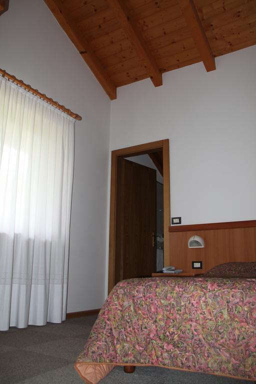 Garni Goccia D'Oro Hotel Cavalese Kamer foto