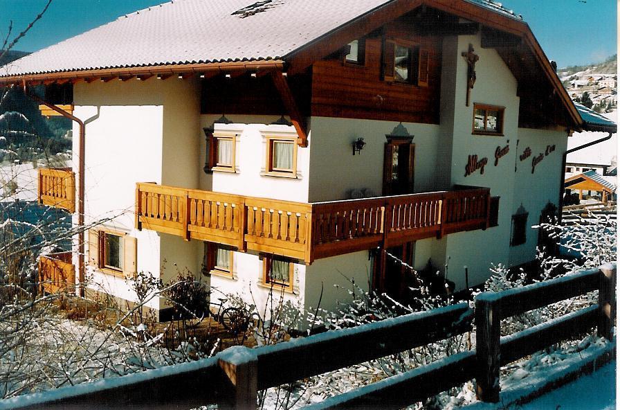 Garni Goccia D'Oro Hotel Cavalese Buitenkant foto